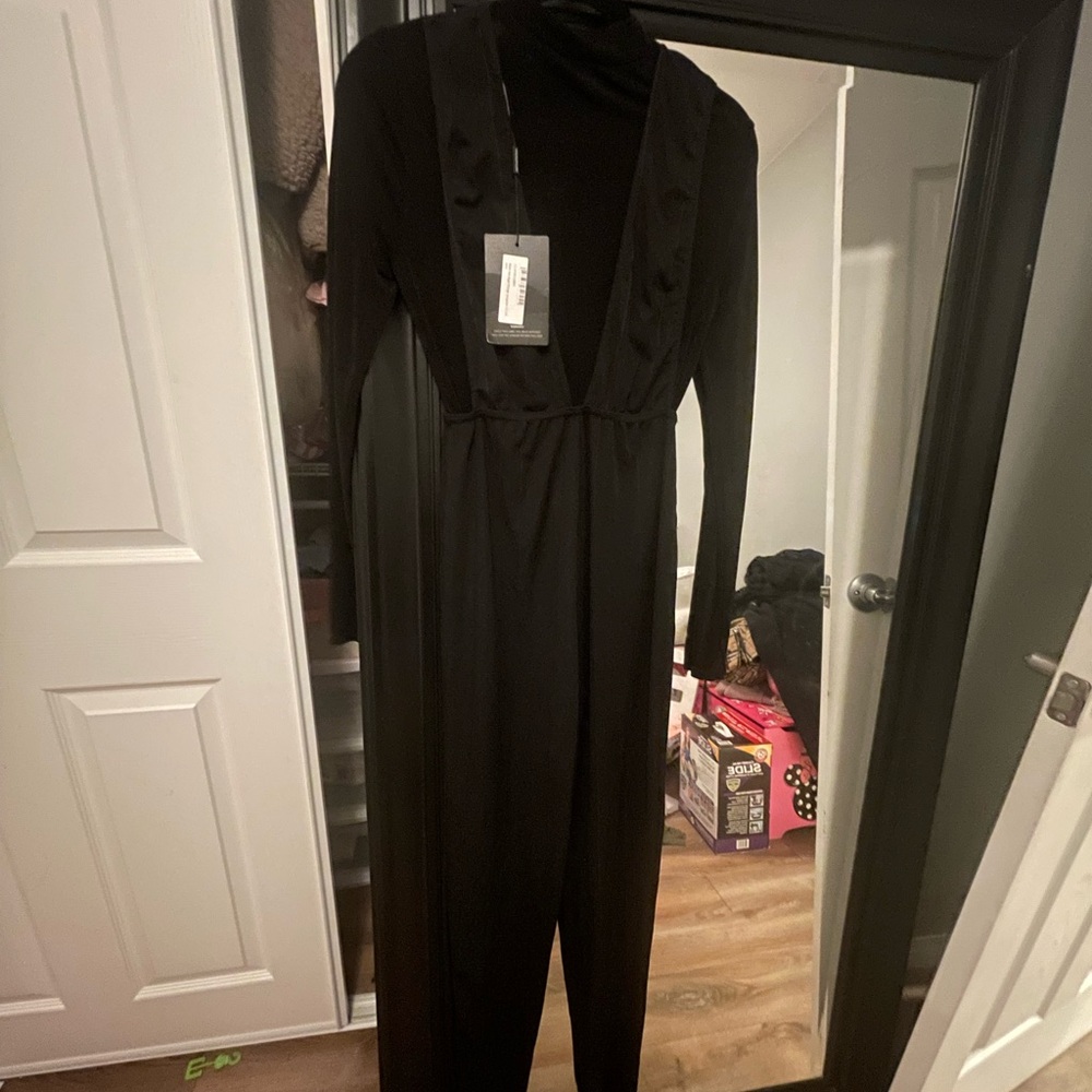 Fashion Nova Black Long Sleeve V-Neck Jumpsuit